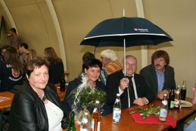 Schon beim 40-jährigen Jubiläum war der langjährige Gruppenführer Franz Friedsam (2.v.r.) Schirmherr. Hier mit Gruppenführerin Heidi Teufel (2.v.l.), Theresia, der Ehefrau des Schirmherrn und Bürgermeister Helmut Knaus.
