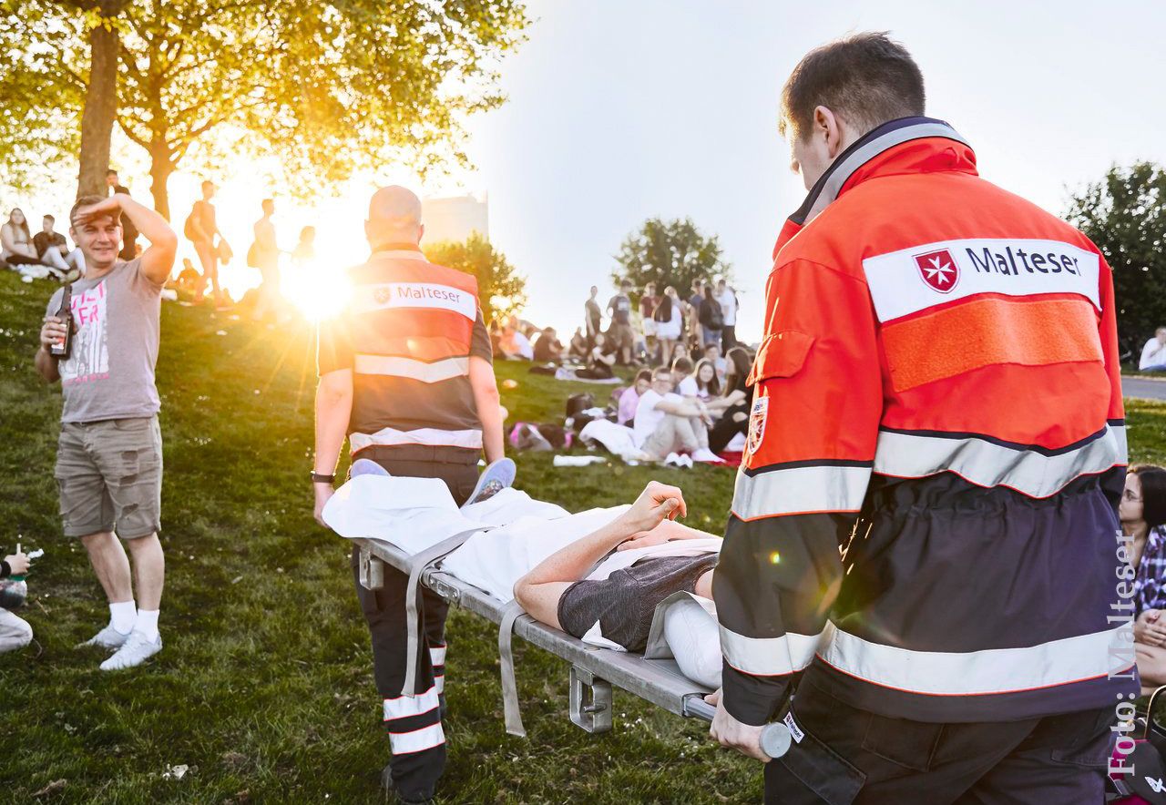 Ehrenamt in Wiesbaden: Malteser suchen Leitung für Sanitätsdienst