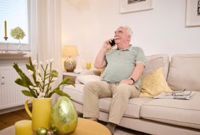 Einsamkeit an den Feiertagen: Deutlich mehr Gespräche im Plaudernetz an Weihnachten