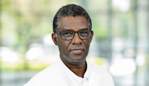 Porträt von Dr. med. Yosief Fessehaye-Seium