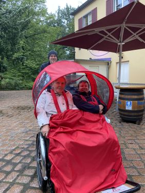 Malteser Dresden Rikscha-Dienstleistung