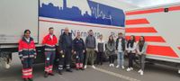 Fleißige Helfende luden am Dienstagmorgen den Lkw mit Hilfsgütern. Foto: Malteser Fulda/Antonia Sauer