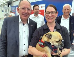 Maimarkt, Mannheim, Malteser Besuchsdienst mit Hund, Oberbürgermeister Specht