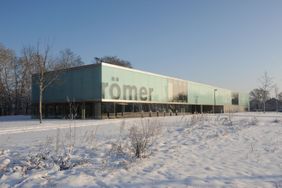 Kelten- und Römer Museum im Schnee