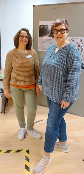 Susanne Kohlhepp und Liane Heid (von links) boten einen Einblick in die Hilfe für Menschen am Lebensende. Fotos: Malteser MKK