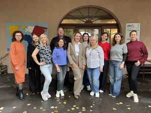 Das Bild zeigt die fünfte Gruppe, die Ende des Jahres ihre Prüfungen abschließen wird.