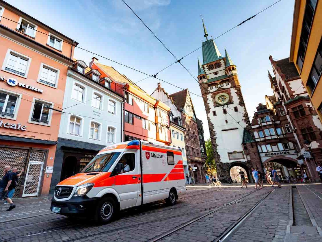 Rettungswagen Freiburger Innenstadt