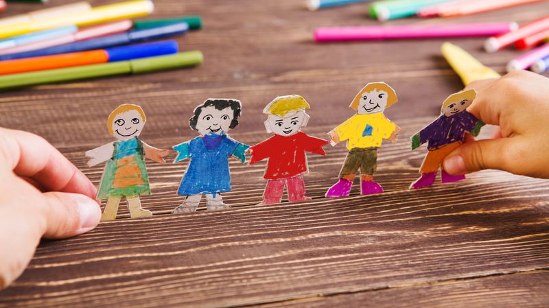 Trauer Bastelkette aus Menschen