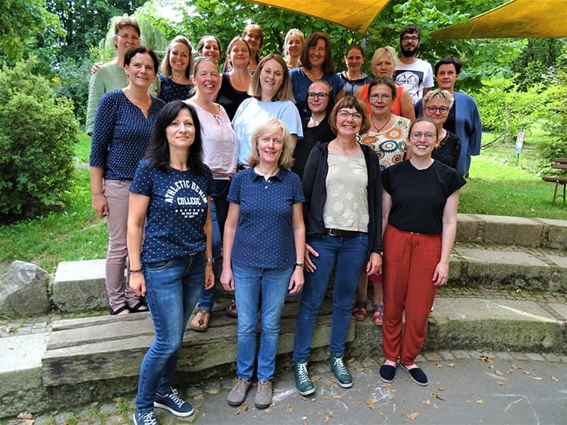 Malteser Kinderhaus: Gruppenbild mit Erzieherinnen und Erziehern