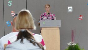 Frau Balthaus spricht beim Kennenlernnachmittag 2025 am LFG