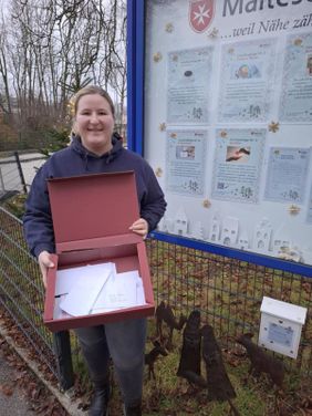 Diözesanjugendreferentin Anna Hoffmann hat den Briefkasten nun zum letzten Mal geleert und die Briefe schon nach Himmelstadt geschickt. Bis Weihnachten soll jedes Kind eine Antwort vom Christkind erhalten. 