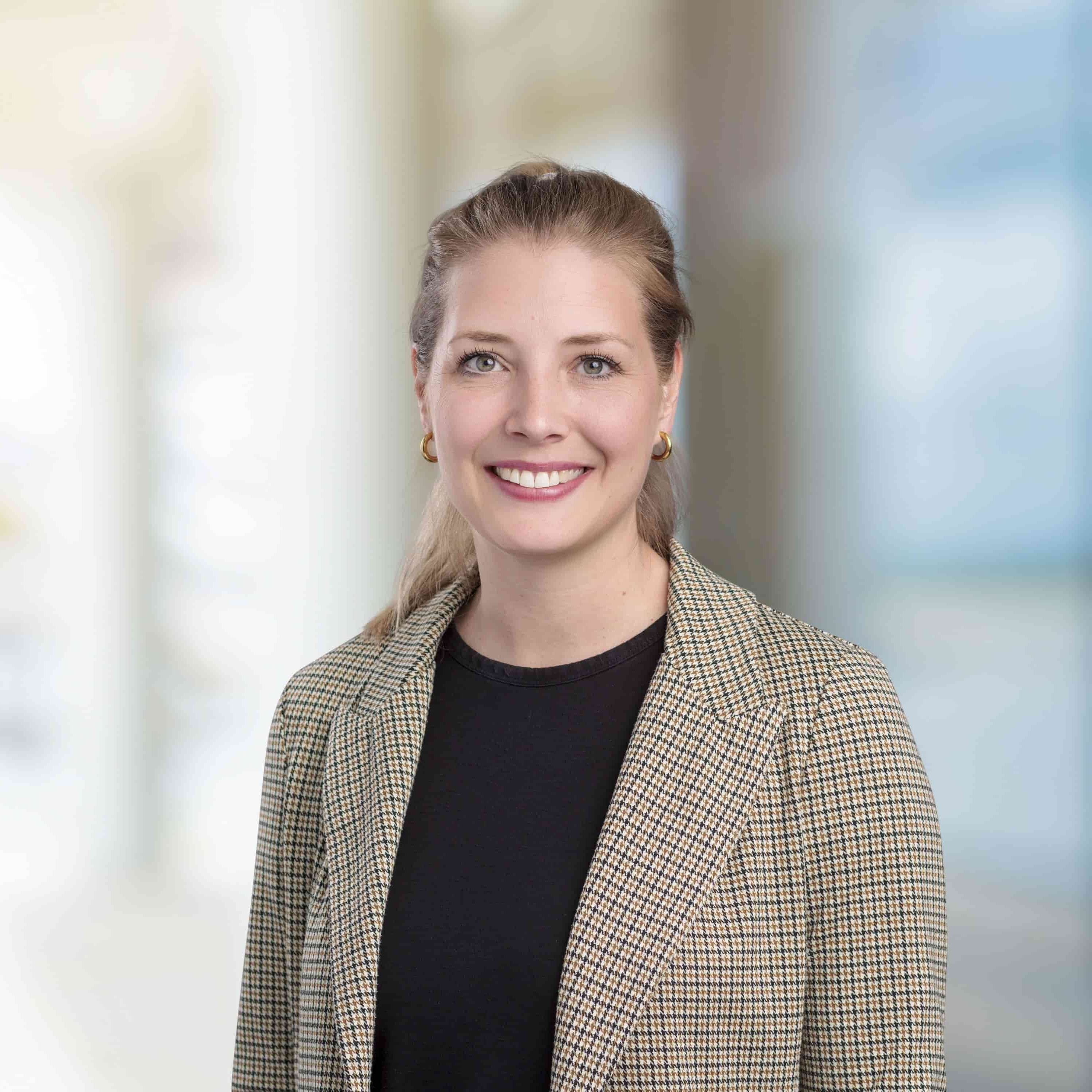 Portrait der Leiterin der Fachstelle Vielfalt, Gleichstellung und Inklusion: Madeleine van Rossum