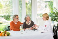 Der Malteser Hausnotruf ist auch über die Feiertage rund um die Uhr erreichbar. Foto: Malteser