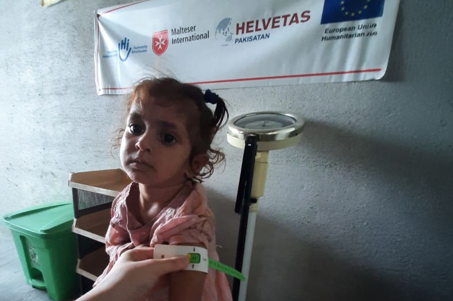 Manaha (28 months old) has been successfully treated against her malnutrition. Foto: Malteser International 