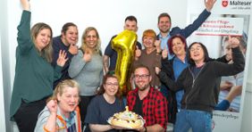 Pflegeteam feiert Internationalen Tag der Pflegenden