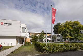 die Außenansicht des Malteserstift St. Klara in Flensburg 