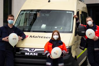 Drei von 100.000 Freiwilligen pro Jahr. Ein Jahr und mehr im Dienst der Gesellschaft.Machen ihren Bundesfreiwilligendienst bei den Maltesern. Foto: Malteser.