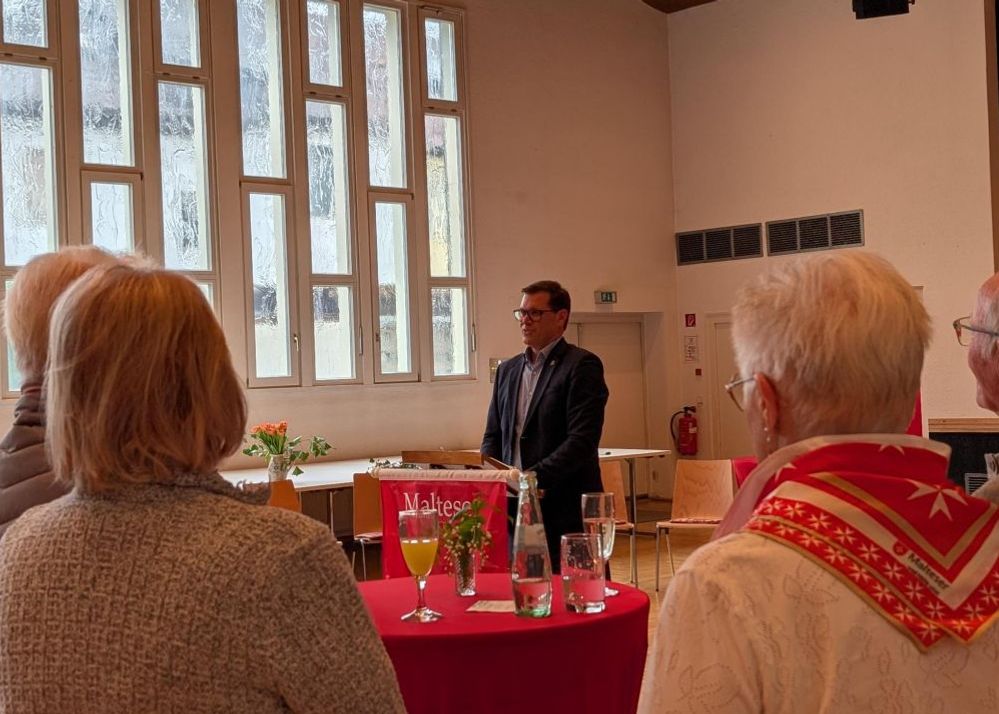 Daniel Güthler, Erster Bürgermeister der Stadt Kornwestheim brachte beim Festakt im Gemeindesaal den Dank und die Anerkennung der Stadt Kornwestheim mit. 