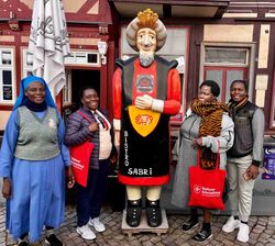 Pflegelehrkräfte aus Uganda in der Duderstädter Altstadt