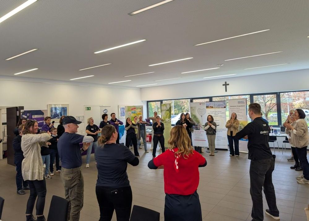 Das warm up mit Tanz sorgte gleich für eine entspannte Atmosphäre. 