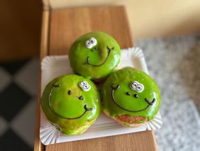 Grüngefärbte Berliner