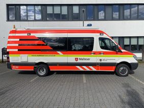 Einsatzleitwagen ELW1 des Malteser Hilfsdienstes in Neuwied (Seitenansicht rechts)
