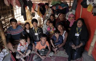 Geflüchtete im Flüchtlingscamp in Cox's Bazar
