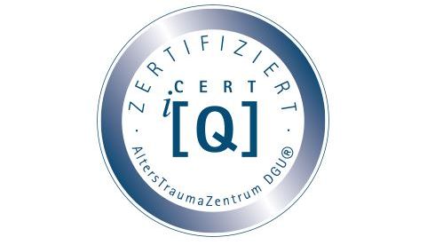 Zertifizierungssiegel des AlterstraumaZentrums DGU® für qualitätsgesicherte Alterstraumatologie.