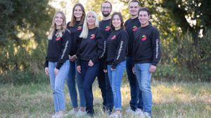 Gruppenbild des 7-köpfigen Obstkäppchen Teams.