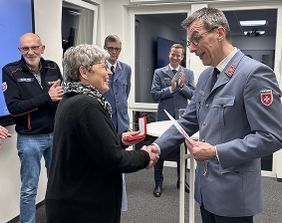 Personen, Ehrung, Urkunde