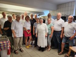 Gruppenfoto der ehrenamtlichen Malteser in der Wärmestube Osnabrück