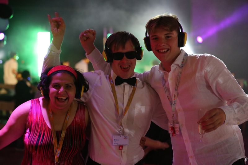 Teilnehmer in der Disco