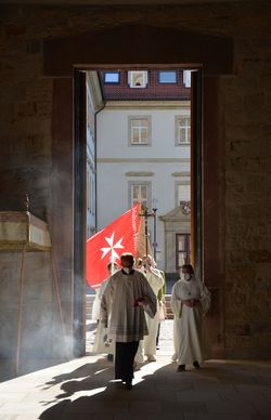 Fronleichnamsfest in Hildesheim mit Malteserfahne