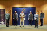 V.l.n.r.: Diözesanleiter K.-E. Graf von Neipperg, Diözesanvorstandsmitglied F. Hambach, Innenminister T. Strobl, Landesbeauftragter E. Baur, Diözesangeschäftsführerin S. Würth, Diözesangeschäftsführer K. Weber. Foto: Steffen Schmid