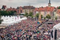 Abschluss des 103. Katholikentages auf den Stufen des Erfurter Doms