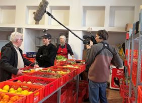 Die WDR Aktuelle Stunde berichtet über die Malteser Tafel in Pulheim. 