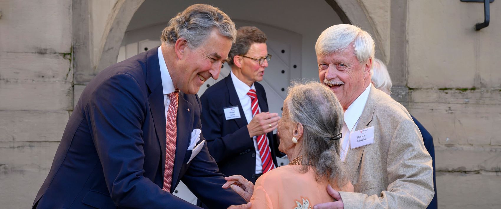 Begrüßung beim Stiftertreffen