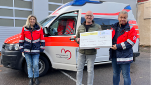 Spendenübergabe Herzenswunschkrankenwagen Bruchsal