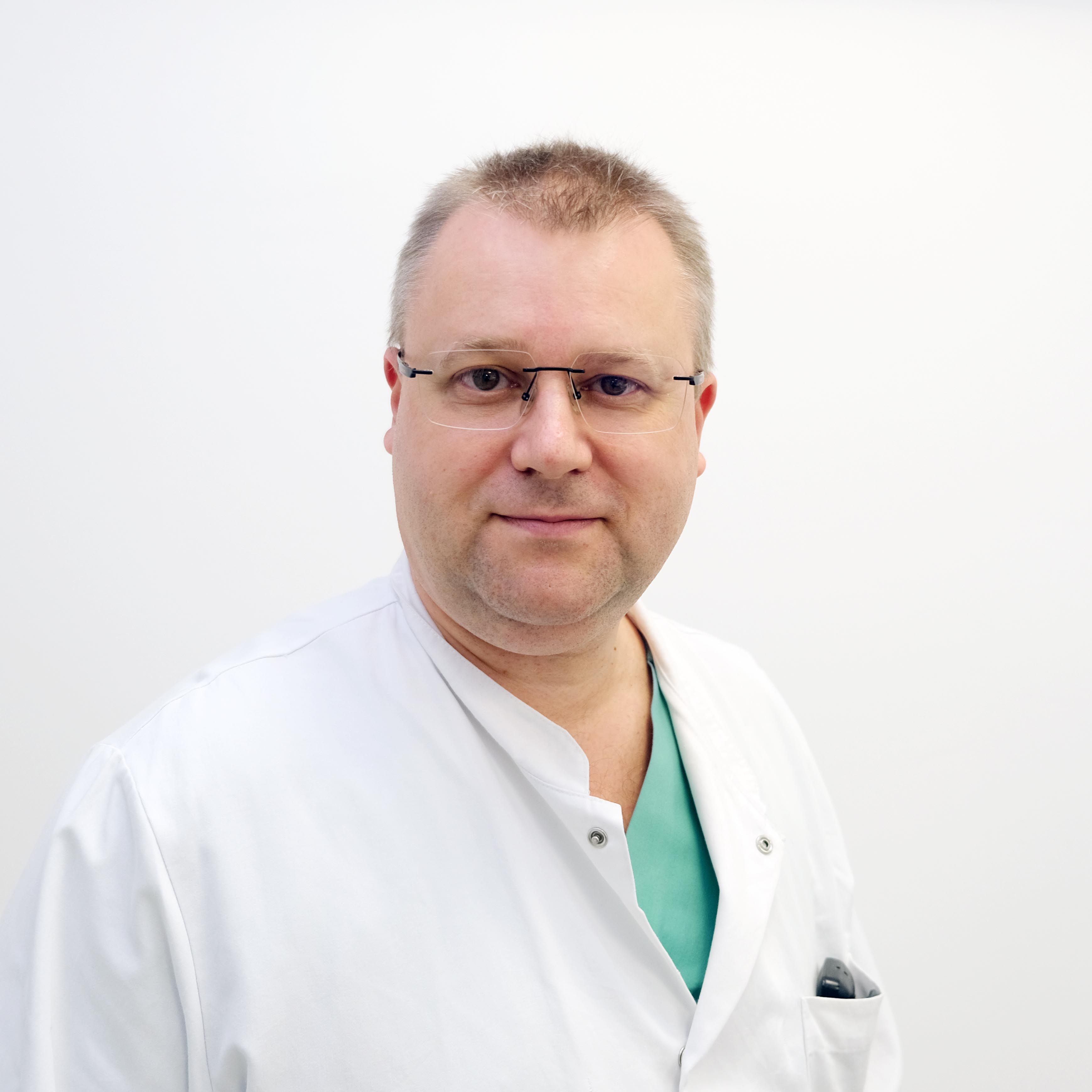 Dr. med. Vasiliy Moskalenko, leitender Oberarzt Chirurgie am Malteser Krankenhaus St. Franziskus-Hospital in Flensburg