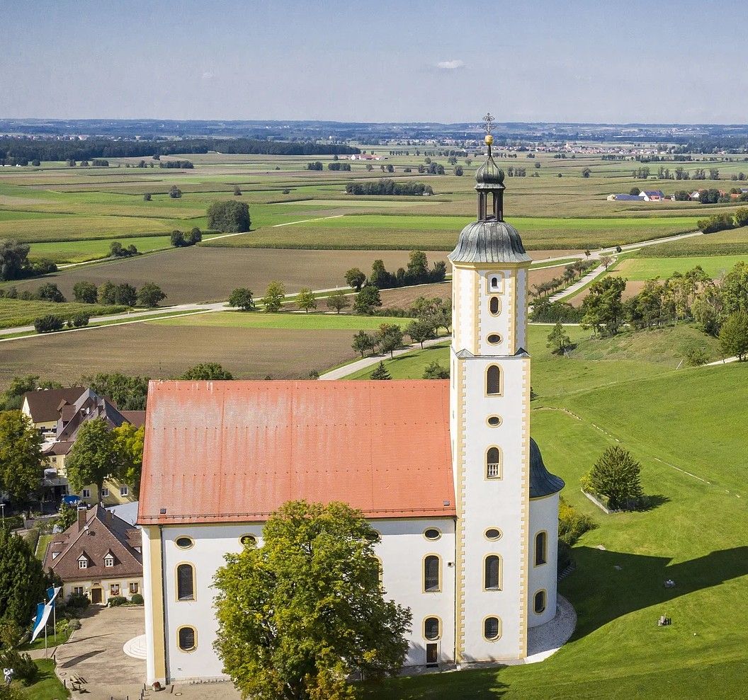 Blick auf die Kirche