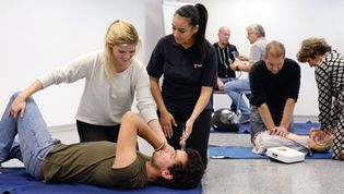 Übungen der Erste-Hilfe-Ausbildung