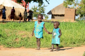 Flüchtlinge aus dem Südsudan finden in Uganda einen sicheren Ort zum Leben. Foto: N. Kahura/Malteser International