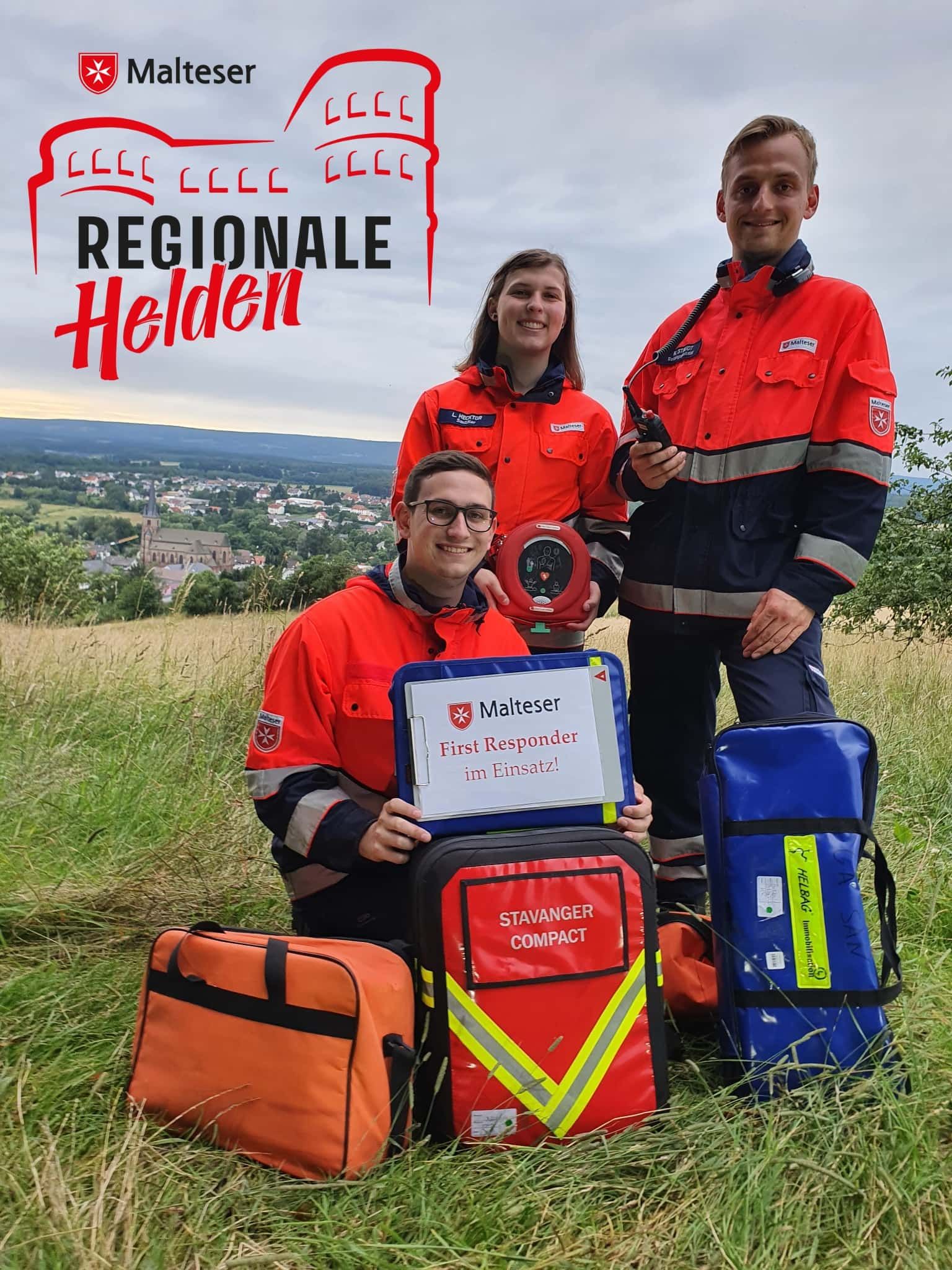Kai, Jan und Laura in Dienstbekleidung