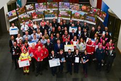 Alle Gewinner des Förderpreises "Helfende Hand" 2025 