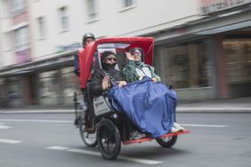 Mit Rikschas fahren Gäste des Katholikentags. Foto: Lux