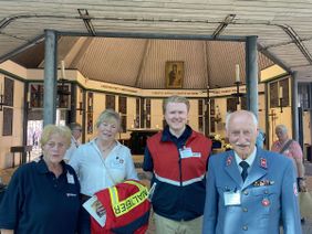 V.l.: Christa Thiemer, Elisabeth Hinkelmann, Carl Philipp von Weitzel und Erwin Friedel im Forum Pax Christi in Kevelaer. Foto: Malteser Köln