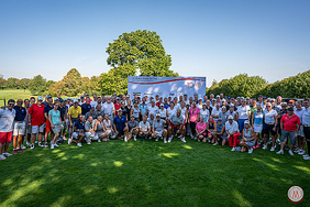 Zum 10. Mal fand in diesem Jahr der Kölsche Fründe Cup als zweitägige Benefiz-Veranstaltung statt. Nach einem Galaabend im Kölner Lindner City Plaza schwangen die Golferinnen und Golfer im Golfclub Gut Lärchenhof die Schläger für den guten Zweck mit Siegerehrung im Rahmen einer „kölschen Nacht“. 