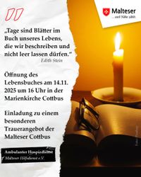 Eine Kerze steht warm leuchtend hinter einem geöffneten Buch mit Brille.