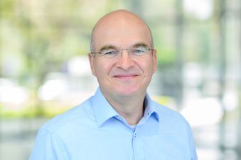 Porträt von Dr. med. Carsten Haeckel, Geschäftsführer.