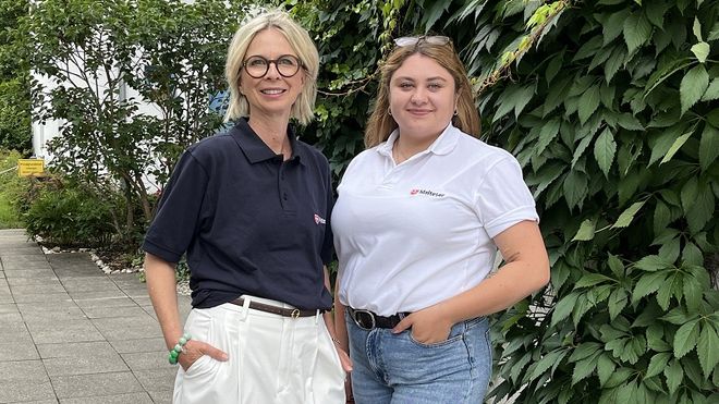 Stefanie Rappl und Sophie Hausmaninger leiten die neue Trauergruppe (Foto Julia Krill).